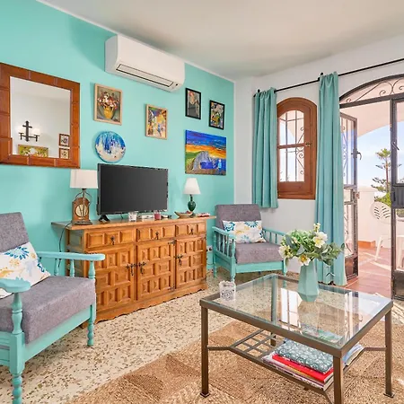 Casa Con Bellas Vistas Sobre La Bahia De