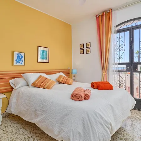 Casa Con Bellas Vistas Sobre La Bahia De Appartement Nerja