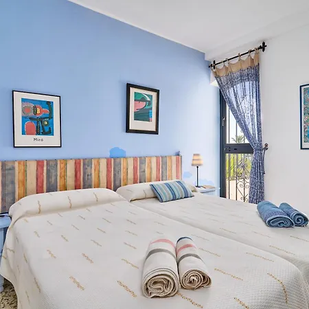Casa Con Bellas Vistas Sobre La Bahia De * Нерха